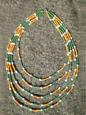 Разноцветные бусы