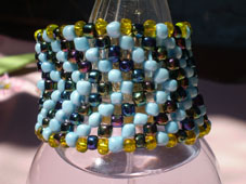 Браслет крестиком